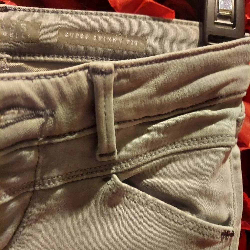 Guess NWT Girls Stretch Denim Pants Size Medium BRAND NEW